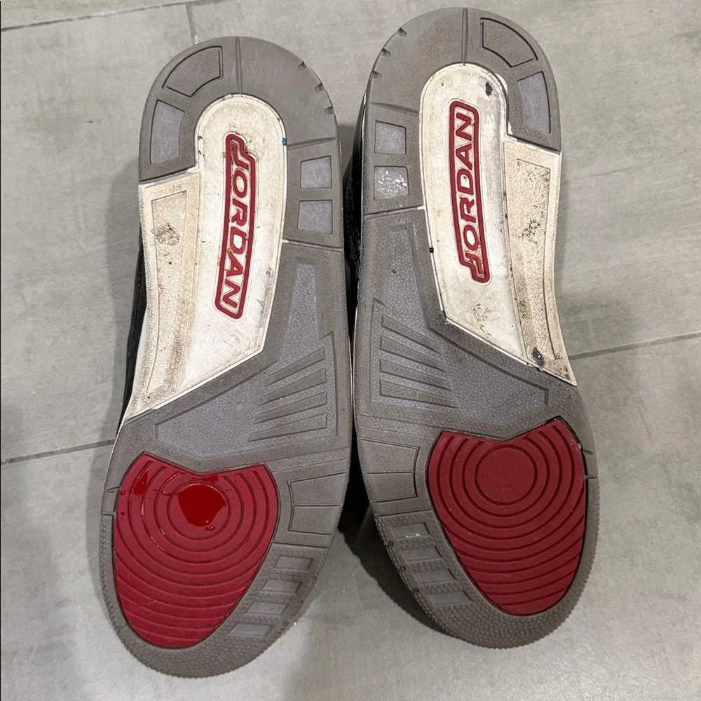 Air Jordan 3 Retro OG "Black Cement" - Picture 3 of 8